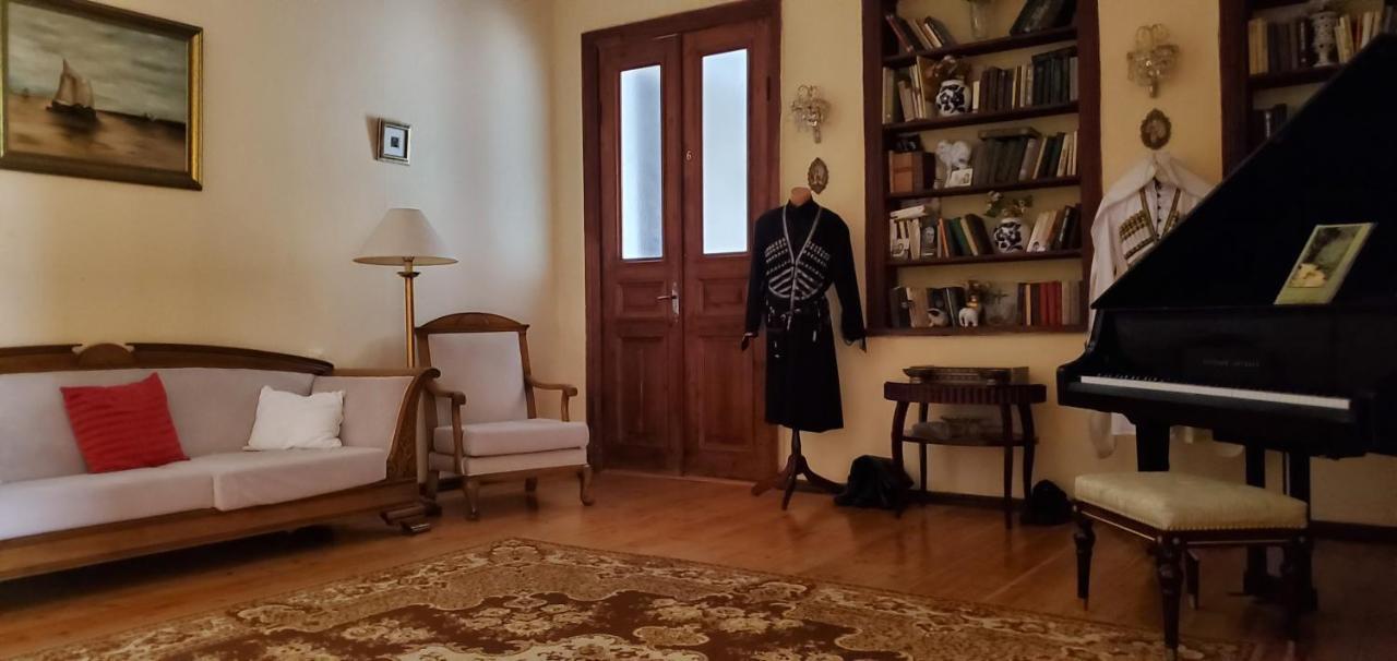 Villa Gelati Koetaisi Buitenkant foto